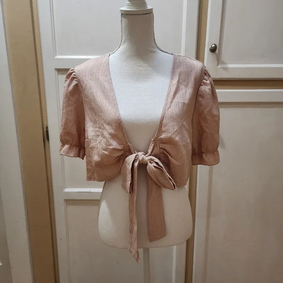 SHEIN Women's Tie Front Ruffle Puff Sleeve   Boho Inspired Crop Top NWOT ✨️ - Picture 8 of 11